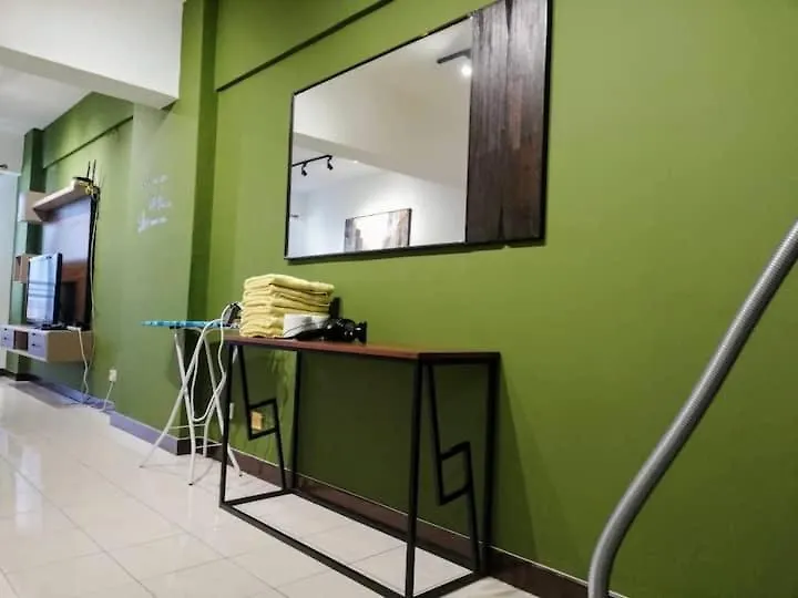 アパート 3 Rooms 10 Pax Vka Near Lrt Axiata Bkt-Jalil Imu Apu クアラルンプール マレーシア