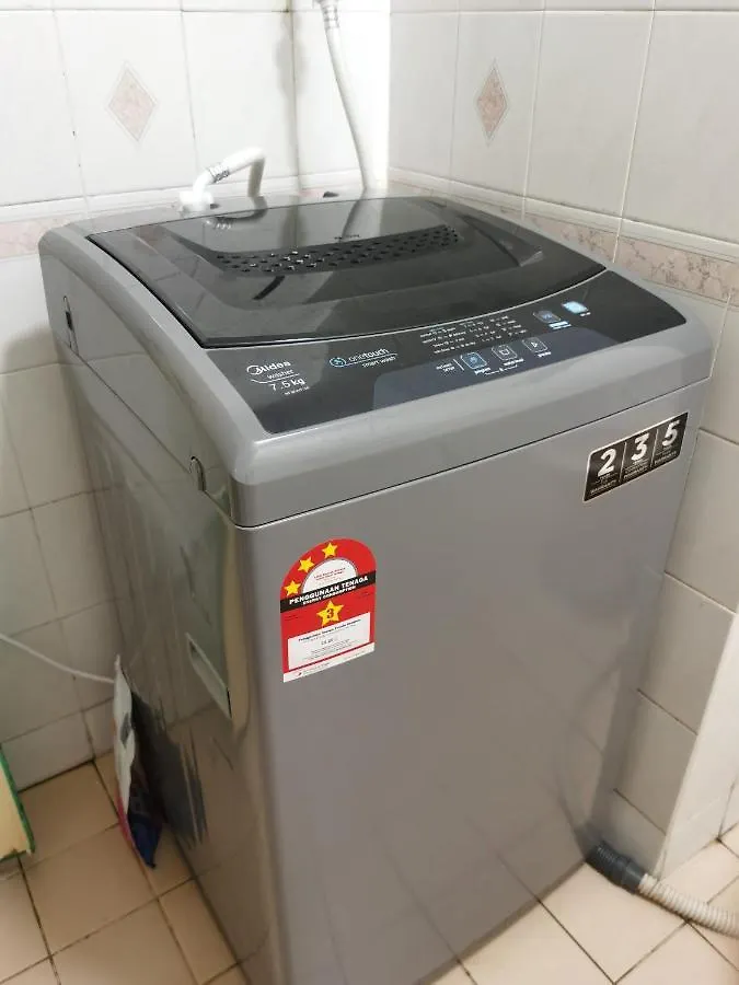 アパート 3 Rooms 10 Pax Vka Near Lrt Axiata Bkt-Jalil Imu Apu クアラルンプール